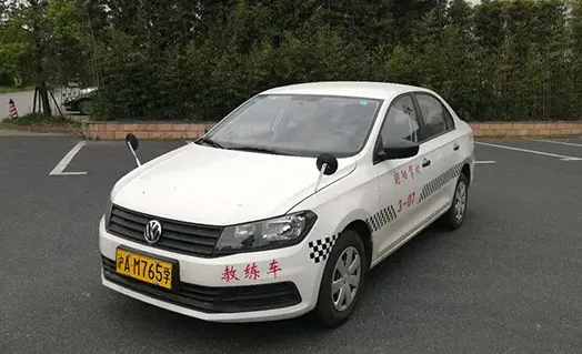 ����ѧ��2025���ذ�װ