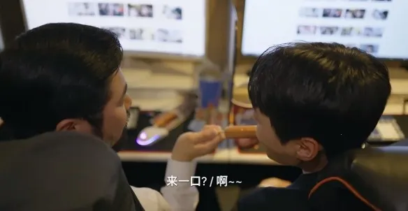 阿西美女室友竟然(恋爱模拟游戏) 阿西美女室友竟然(恋爱模拟游戏)