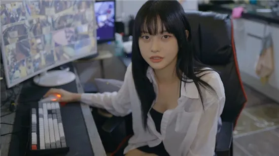 ������Ů���Ѿ�Ȼ(����ģ����Ϸ)v1.1.5 �ٷ�����